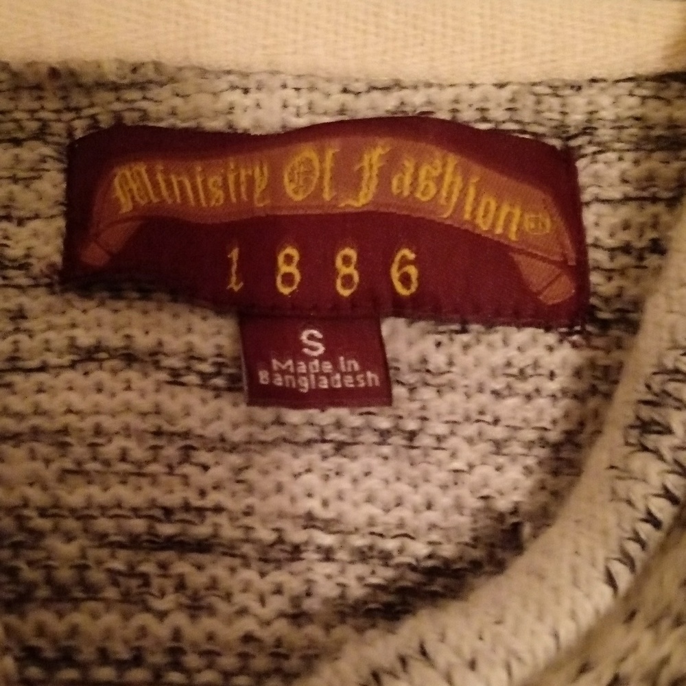 Sweater - Picture 3 of 3